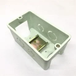 Đế âm nhựa dùng cho mặt Át kiểu M - SG100/M
