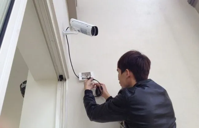 Tự lắp đặt camera có dây