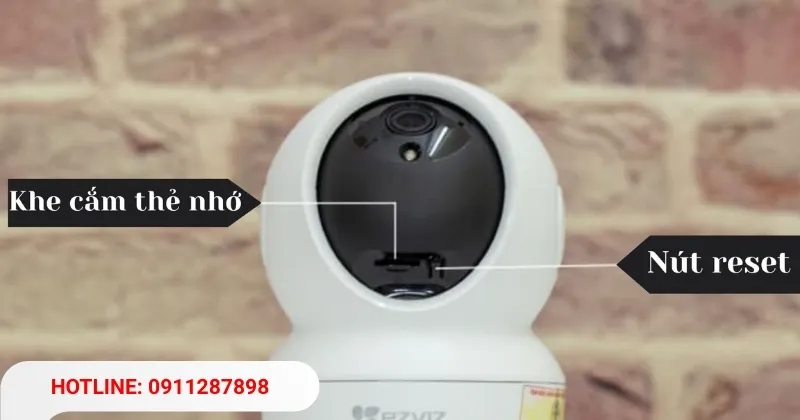 Nút reset camera EZVIZ CS-CV246
