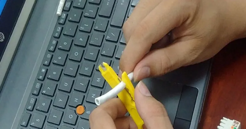 Tuốt vỏ dây mạng