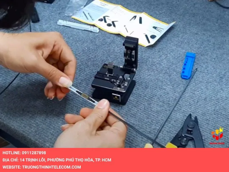 Tiến hành nối bằng rệp