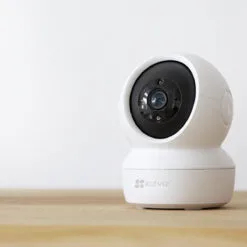 EZVIZ C6N 3MP trong không gian nội thất