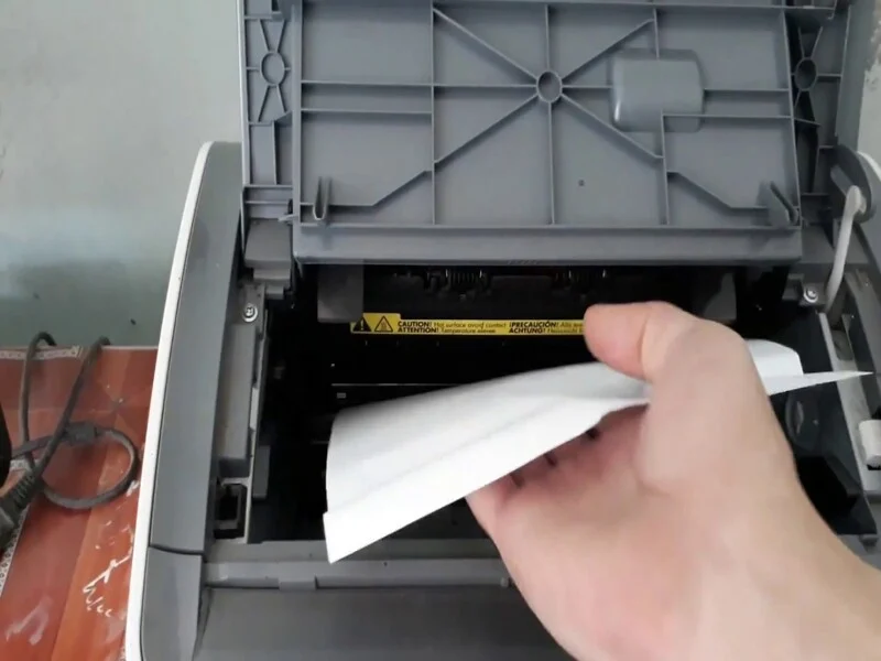 Máy bị kẹt giấy