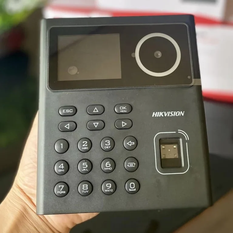 Máy chấm công nhận diên khuôn mặt + vân tay + Thẻ SH-K1T9320MFWX