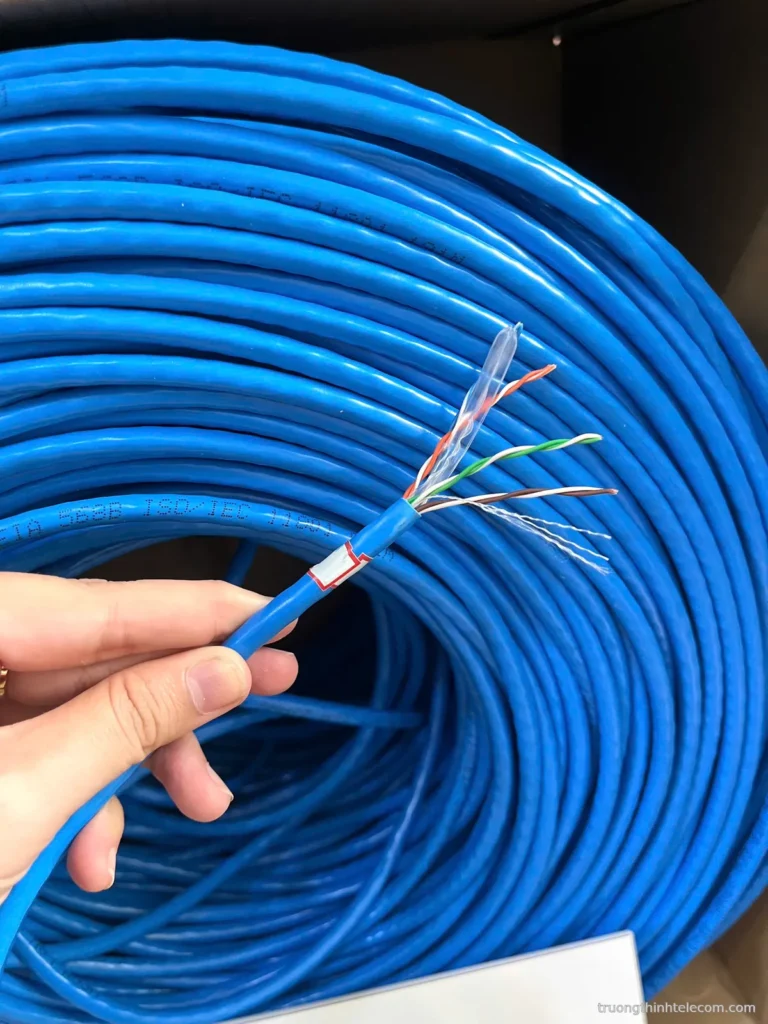 Cáp mạng Vĩnh Khánh Vĩnh Khánh Cat 6 – ảnh thực tế tại Trường Thịnh Telecom