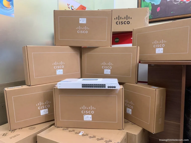 Switch Cisco Business 220 Series 24 cổng – ảnh thực tế tại Trường Thịnh Telecom