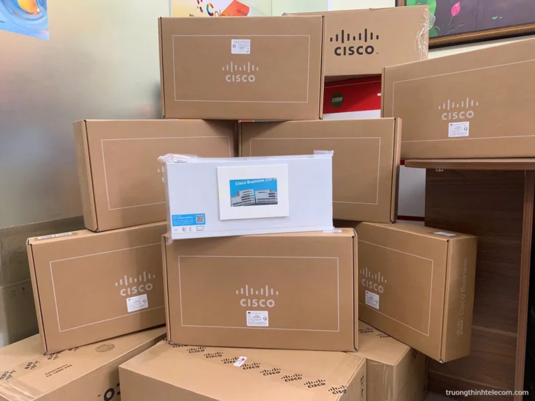 Switch Cisco Business 220 Series 24 cổng – ảnh thực tế tại Trường Thịnh Telecom
