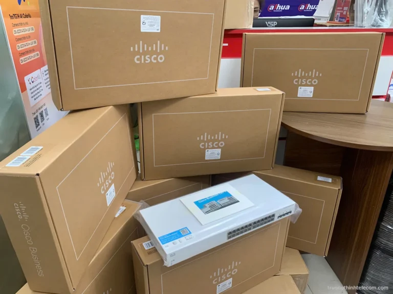 Switch Cisco Business 220 Series 24 cổng – ảnh thực tế tại Trường Thịnh Telecom