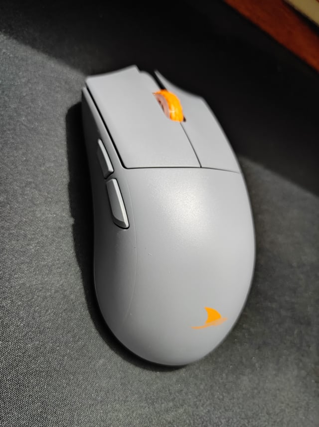 Chuột có dây Darmoshark M3-S Grey
