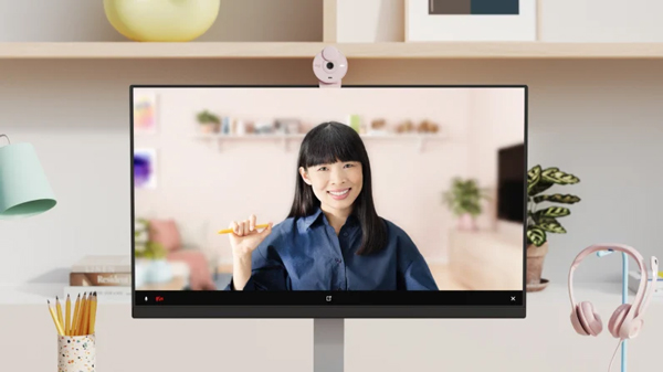 Xuất hiện một cách rõ ràng
